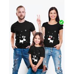 Одинаковые футболки Family Look с принтом "Олени со снежинками" для всей семьи в одном стиле