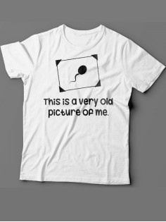 Мужская футболка с прикольным принтом "This is a very old picture of me"