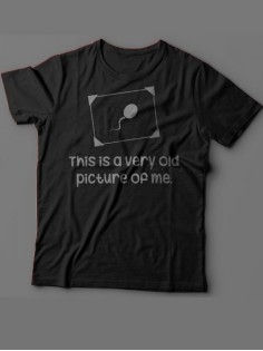 Мужская футболка с прикольным принтом "This is a very old picture of me"