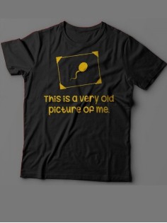 Мужская футболка с прикольным принтом "This is a very old picture of me"