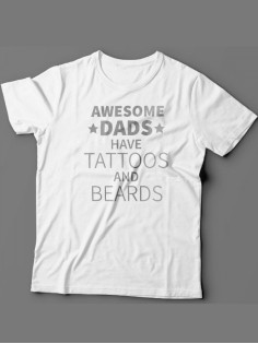 Мужская футболка с прикольным принтом "Awesome dads have tattoos and beards"