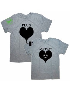 Красивые парные футболки с надписями/для влюбленных с принтом Plug& Play