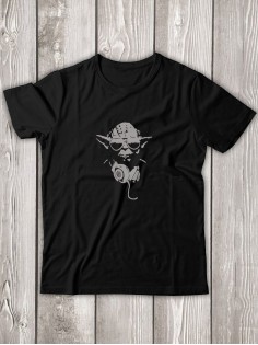 Футболка мужская с рисунком Йода | Модная, прикольная и стильная футболка