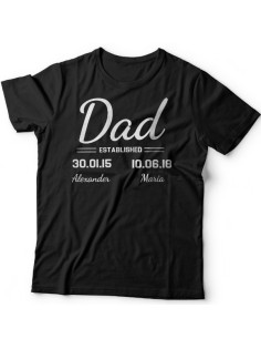 Футболка в подарок для папы с надписью "Dad established", с датой рождения и именами детей