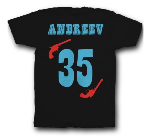 Именная футболка с вестерн шрифтом и револьверами #30