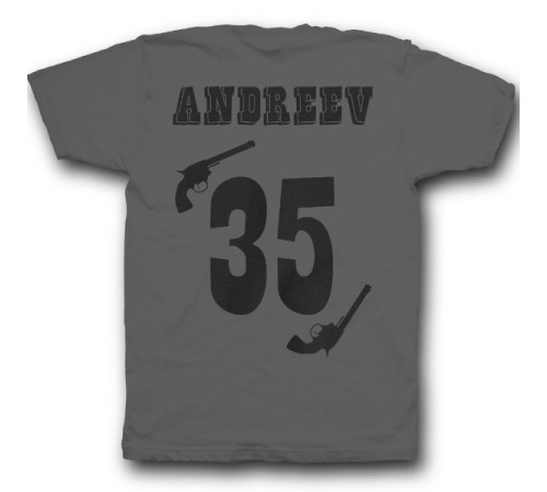 Именная футболка с вестерн шрифтом и револьверами #30