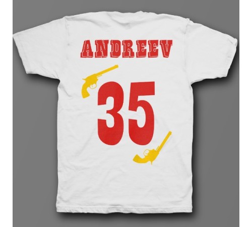 Именная футболка с вестерн шрифтом и револьверами #30