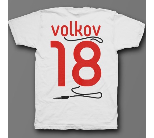 Именная футболка с аккуратным шрифтом и кабелем от наушников #38