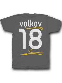 Именная футболка с аккуратным шрифтом и кабелем от наушников #38