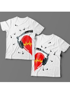 Парные футболки для влюбленных с сердцем в наушниках