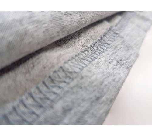 Футболка без надписи серая