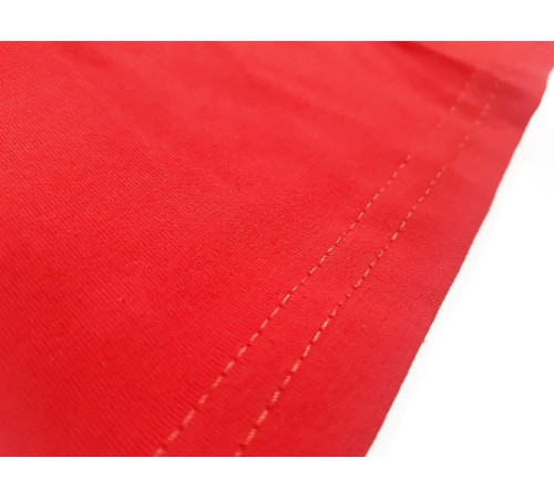 Футболка без надписи красная