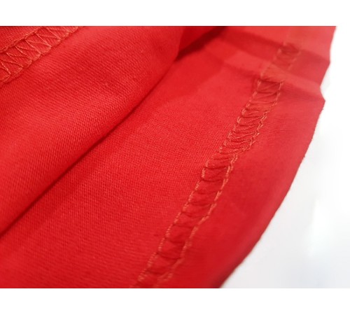 Футболка без надписи красная