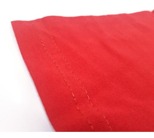 Футболка без надписи красная