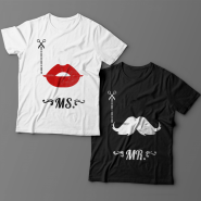 Парные футболки для влюбленных с изображениями губ и усов и надписями 